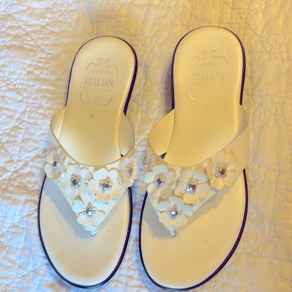 New made in Italy white thong shoes for dressing up with flowers & glitter sz 7